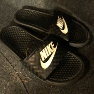 NIKE slides (fits 6.5-7)